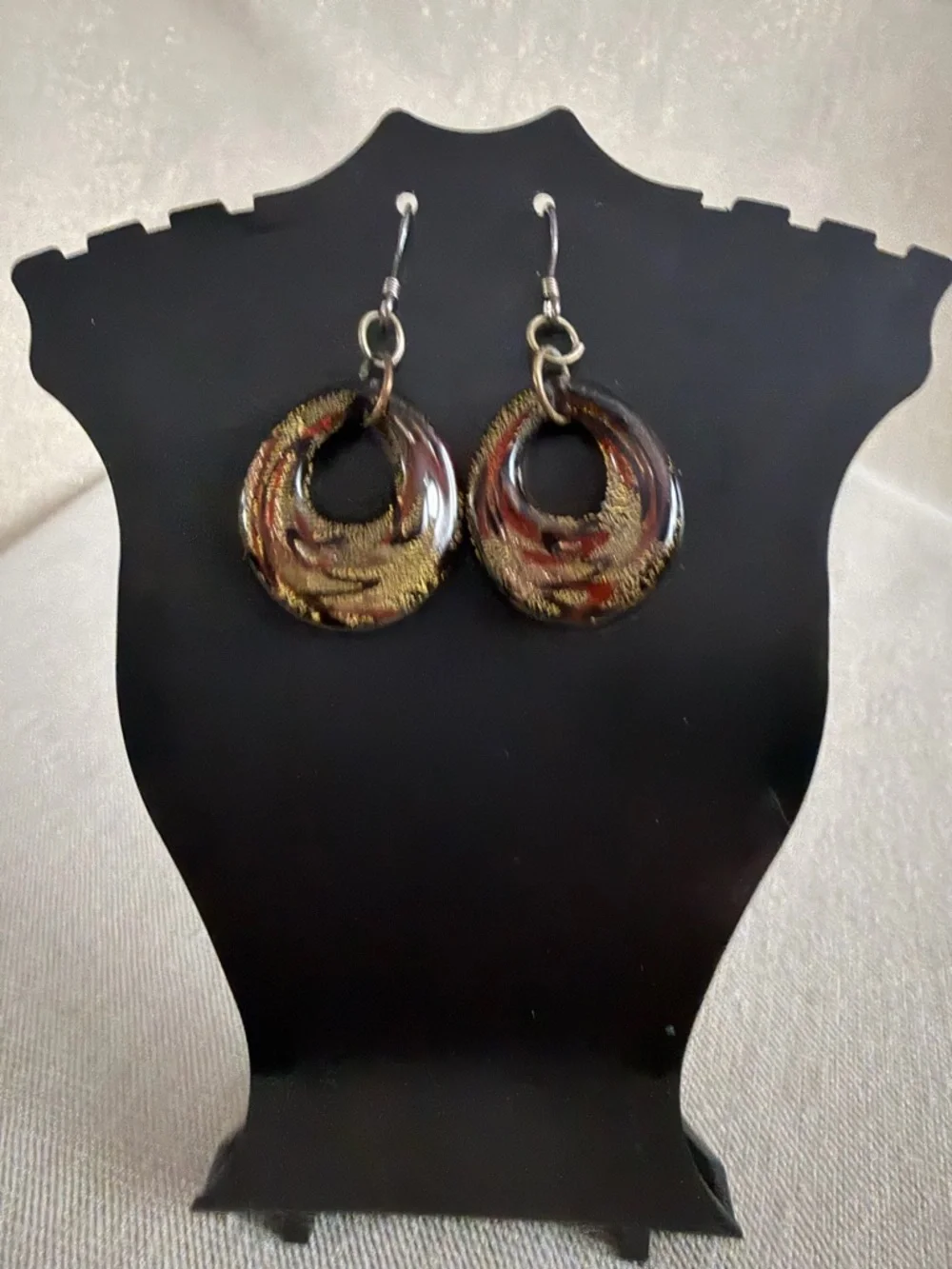 Round Dangle Earrings in Black and Gold